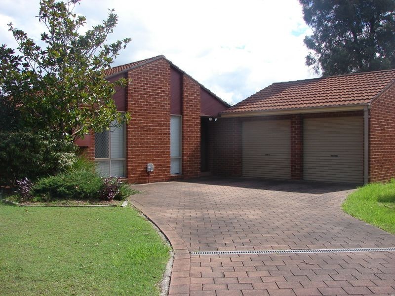 18 Acola Court, Wattle Grove NSW 2173