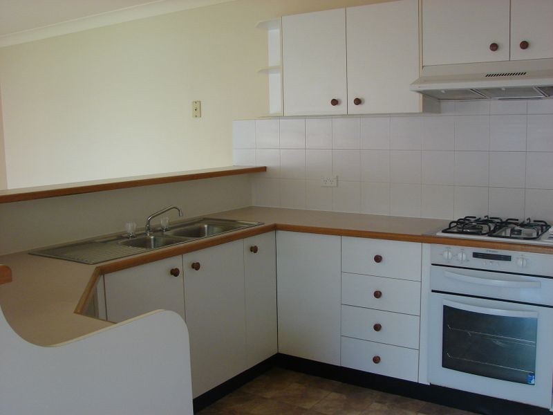 18 Acola Court, Wattle Grove NSW 2173