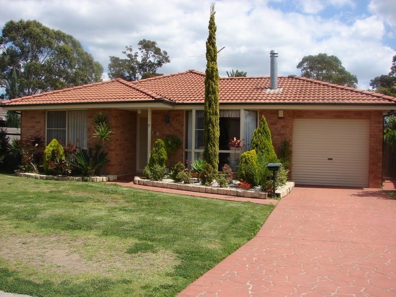 9 Brooman Street, Prestons NSW 2170