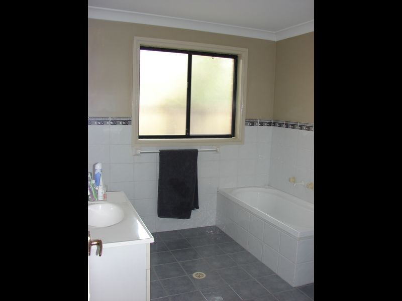 28B Frigate Bird Ave, Hinchinbrook NSW 2168