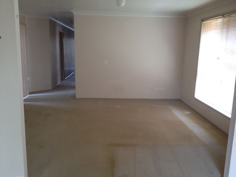 18 Lanyon Court, Wattle Grove NSW 2173