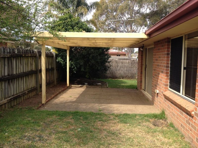 18 Lanyon Court, Wattle Grove NSW 2173