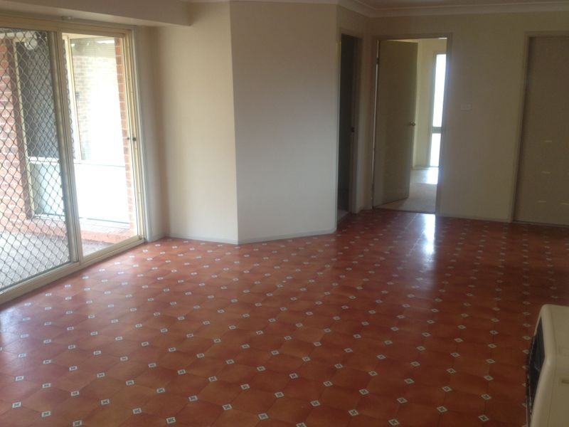 25 Trentham Park Court, Wattle Grove NSW 2173