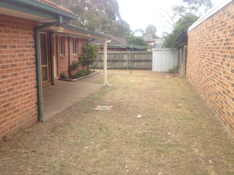 25 Trentham Park Court, Wattle Grove NSW 2173