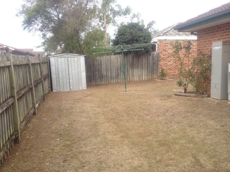 25 Trentham Park Court, Wattle Grove NSW 2173