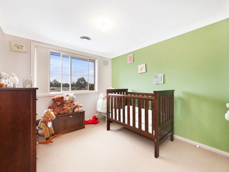 15B Nelligen Close, Prestons NSW 2170