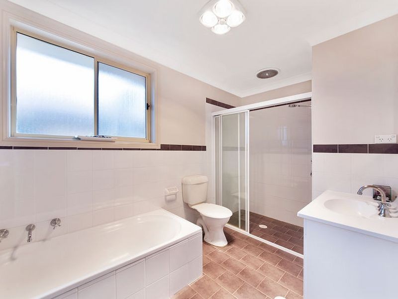 15B Nelligen Close, Prestons NSW 2170