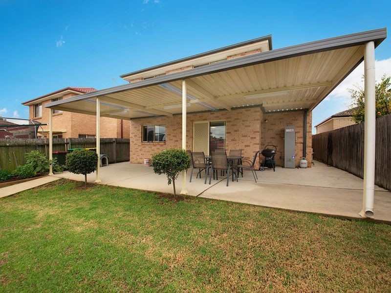 15B Nelligen Close, Prestons NSW 2170