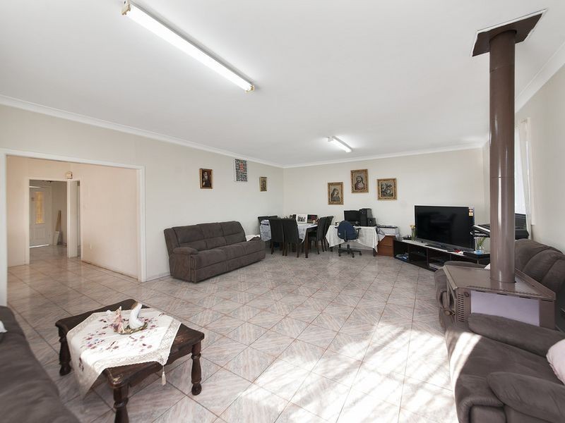 75 Rosebery Road, Guildford NSW 2161