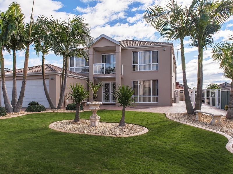 5 Christmas Place, Green Valley NSW 2168