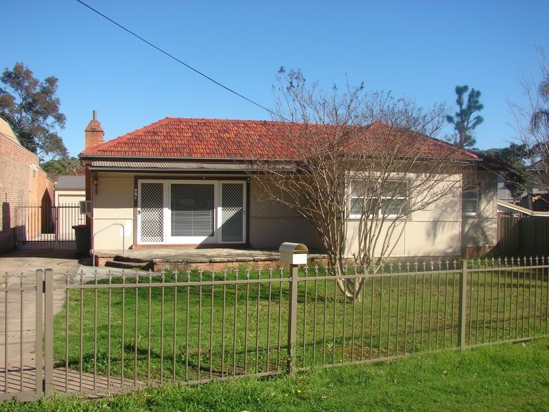 5 Quest Avenue, Carramar NSW 2163