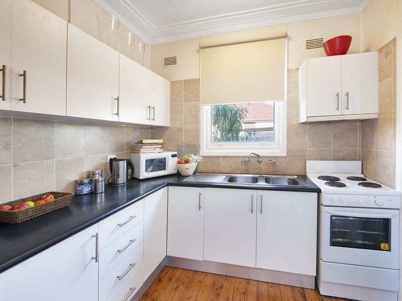 38 Hinkler Ave, Warwick Farm NSW 2170