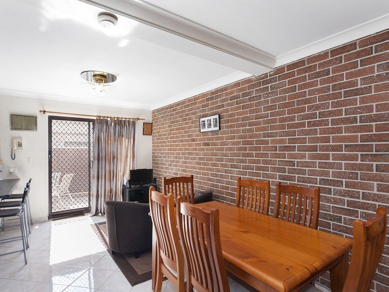 10/10 Reilly Street, Liverpool NSW 2170