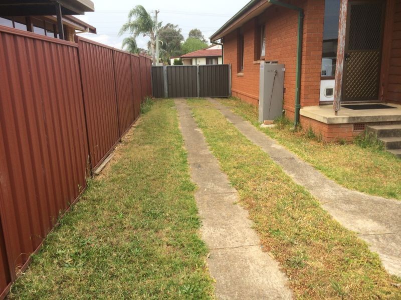 17 Norman Ave, Hammondville NSW 2170