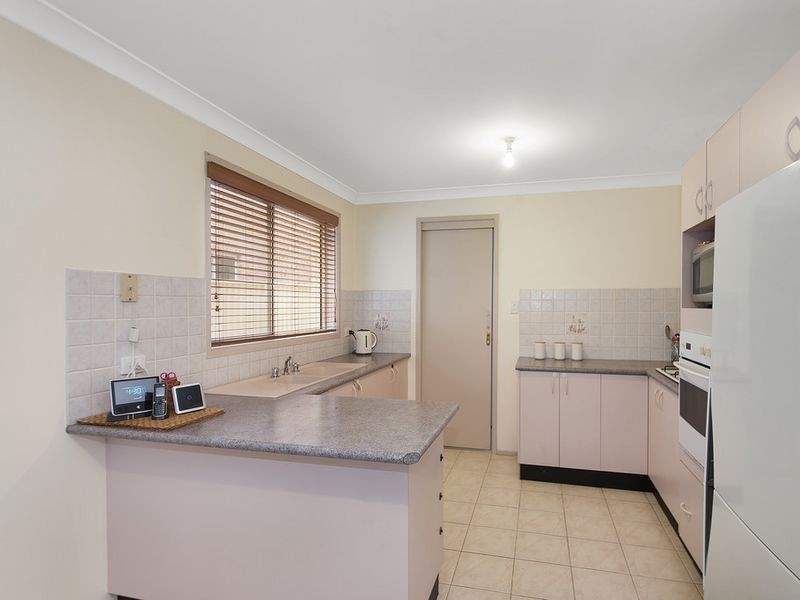 6 Lloyd Place, Casula NSW 2170
