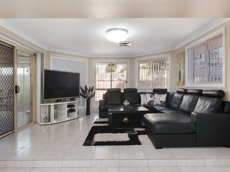 12 Earl Place, Cecil Hills NSW 2171