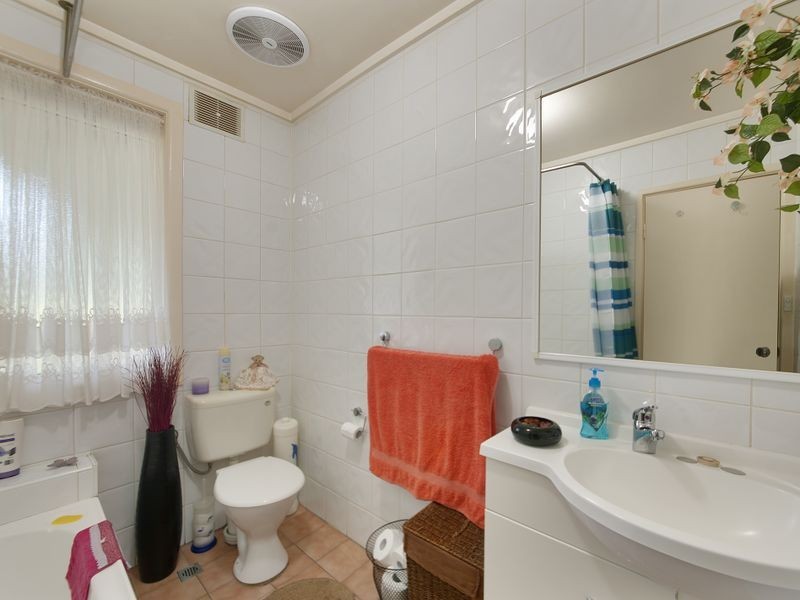 11 Coonong Street, Busby NSW 2168