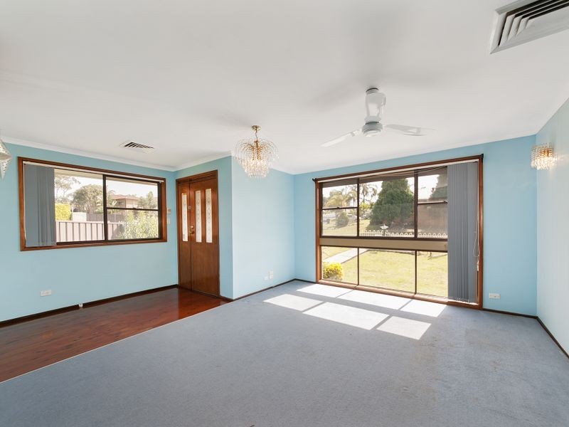 5 Othello Avenue, Rosemeadow NSW 2560