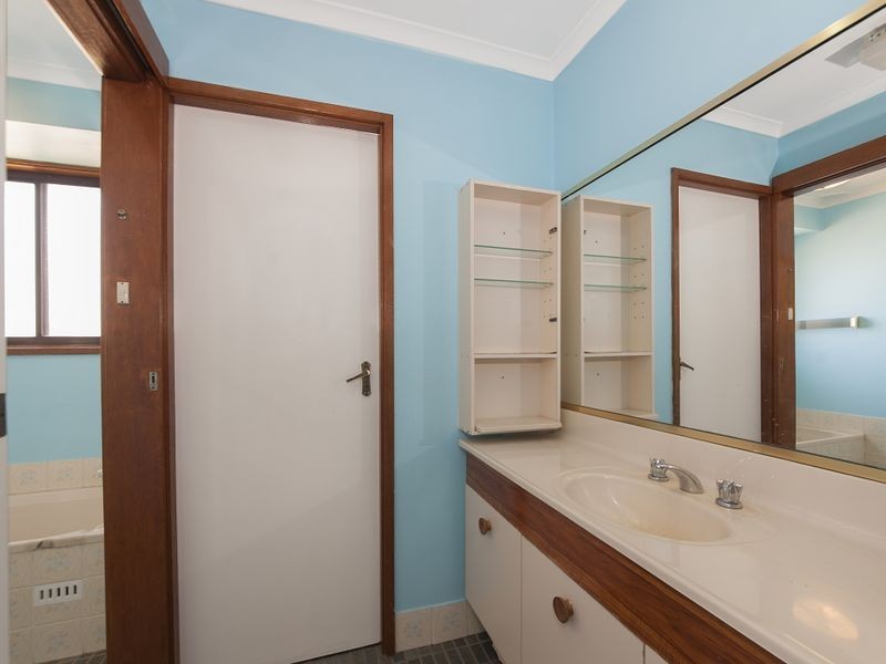 5 Othello Avenue, Rosemeadow NSW 2560