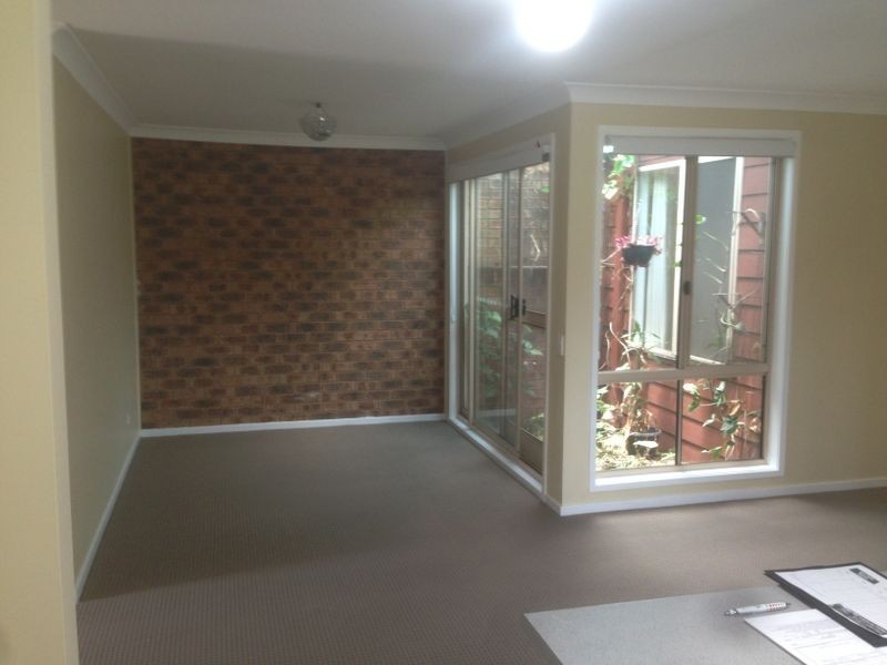 12 Greenfinch Street, Green Valley NSW 2168