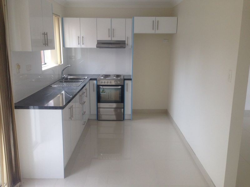 1/6 Mayberry Cres, Liverpool NSW 2170