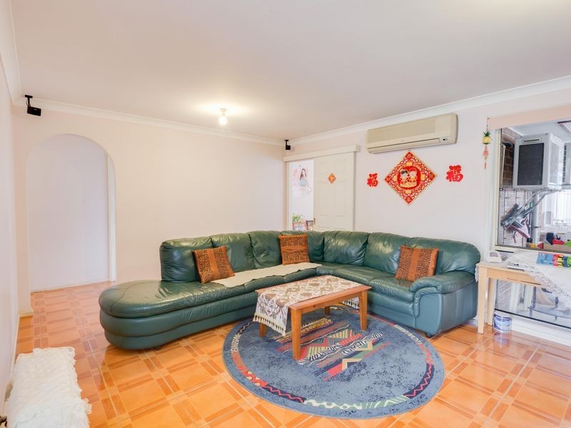 7 Williams Close, Hoxton Park NSW 2171