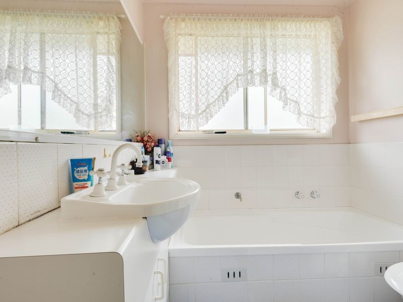 7 Williams Close, Hoxton Park NSW 2171