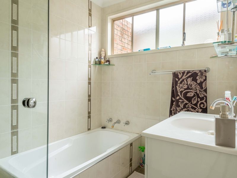 13 Greenfinch Street, Green Valley NSW 2168