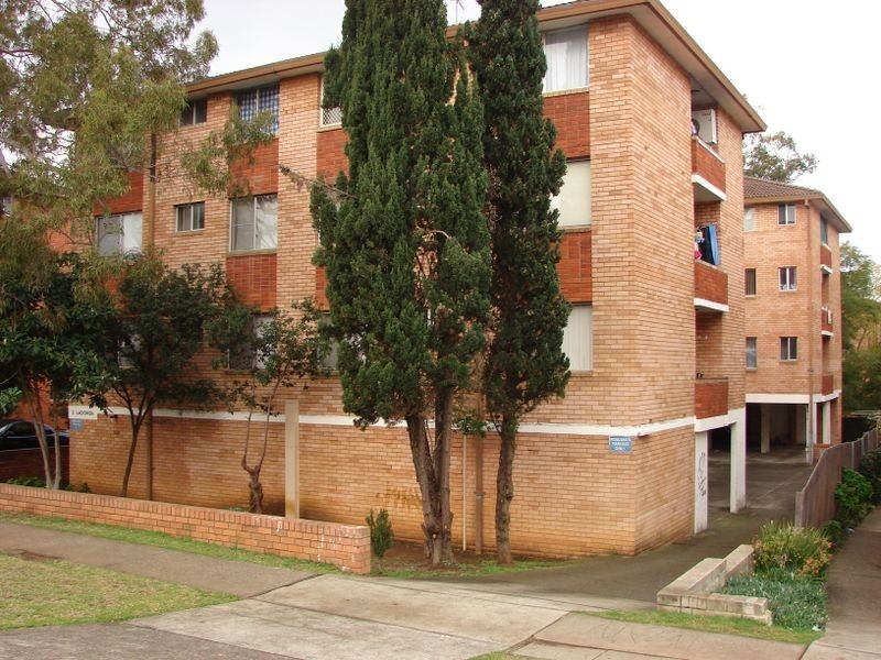 2 Forbes Street, Warwick Farm NSW 2170