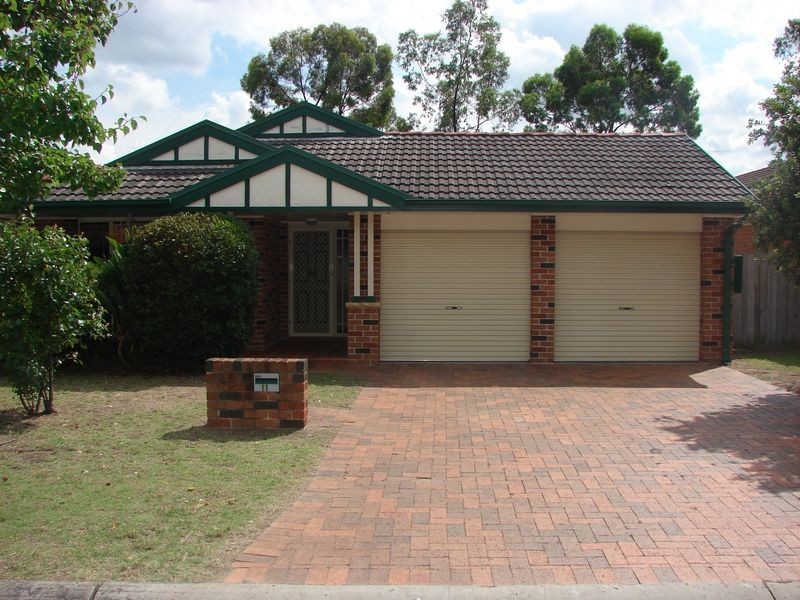 11 Centennial Park, Wattle Grove NSW 2173