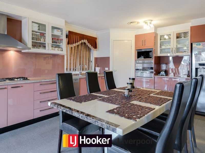 11 Geraldton Street, Prestons NSW 2170