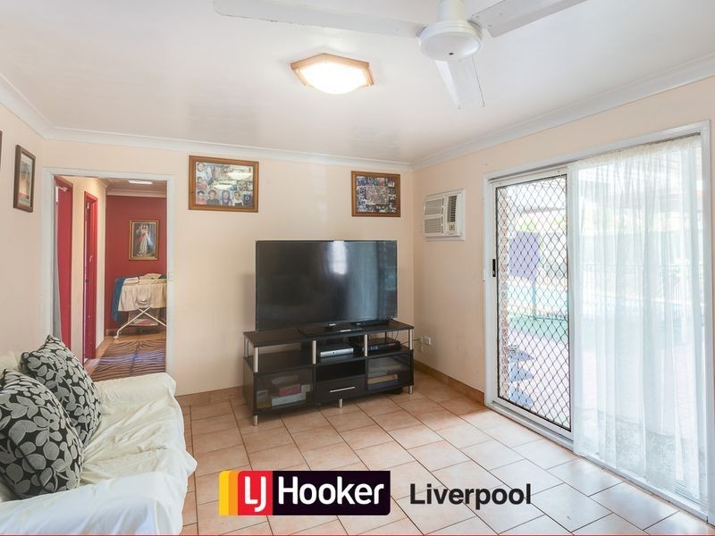 206 Leacocks Lane, Casula NSW 2170