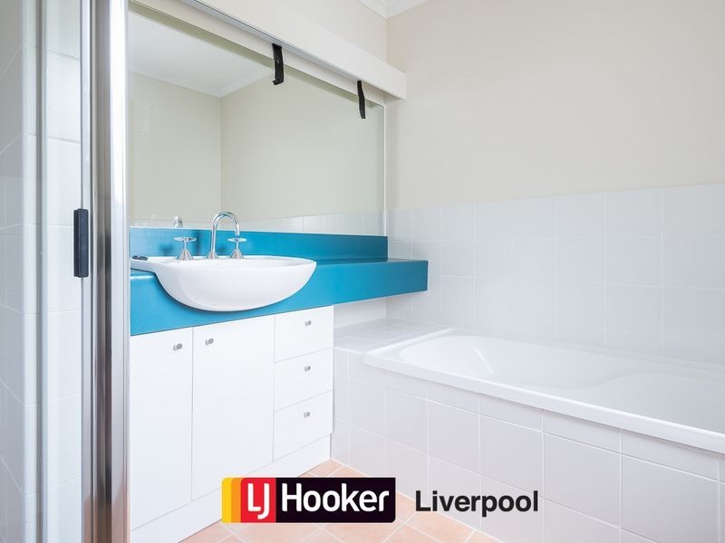 11/19 Troopers Mews, Holsworthy NSW 2173