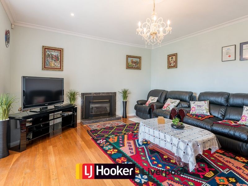 5 Mollymook Street, Prestons NSW 2170