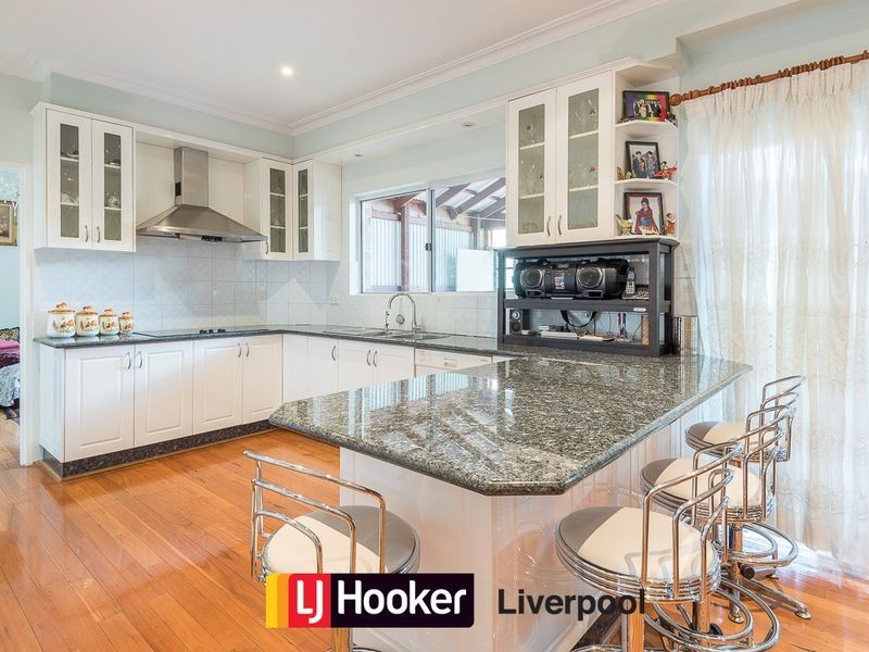 5 Mollymook Street, Prestons NSW 2170