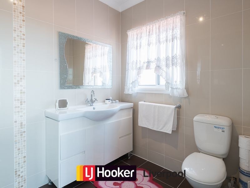 5 Mollymook Street, Prestons NSW 2170