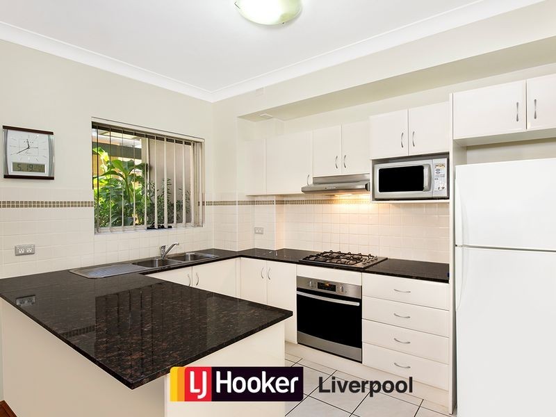 5/8-10 Browne Parade, Warwick Farm NSW 2170