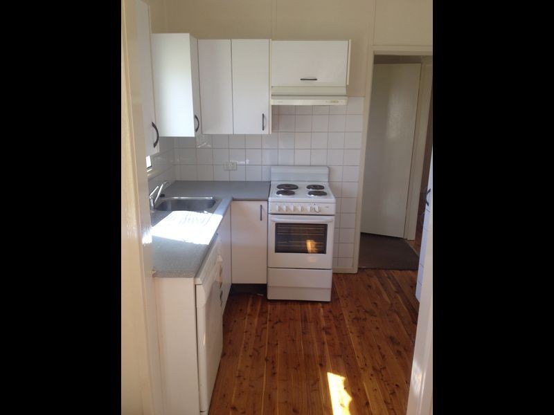 22 komiatum St, Holsworthy NSW 2173