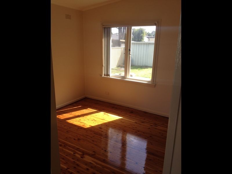 22 komiatum St, Holsworthy NSW 2173