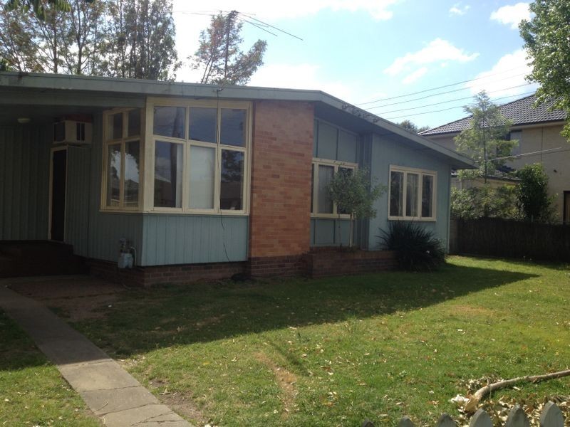 22 komiatum St, Holsworthy NSW 2173