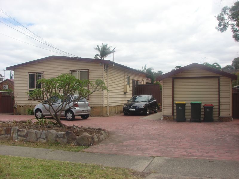 12 Governor Macquarie Drive,, Chipping Norton NSW 2170