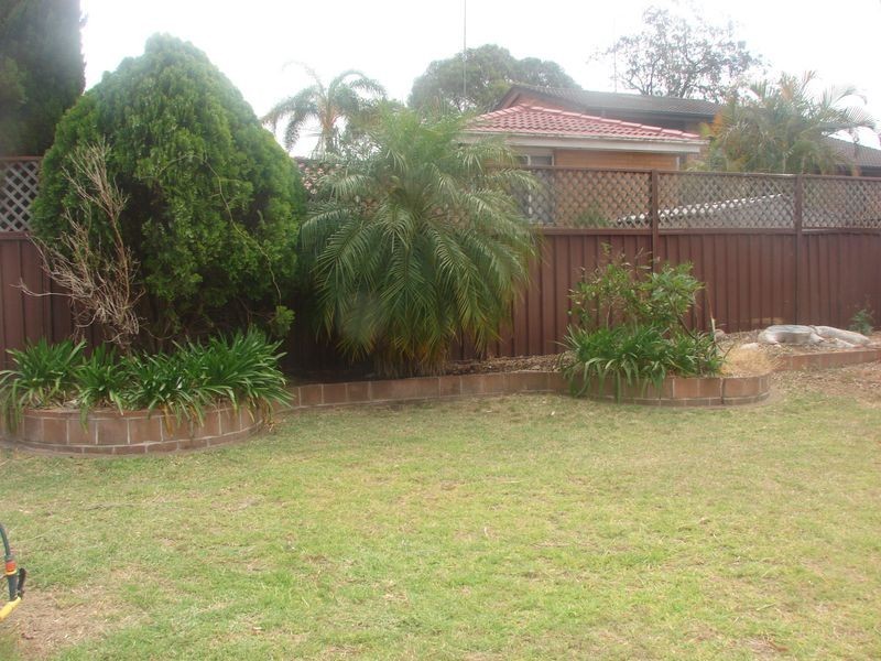 12 Governor Macquarie Drive,, Chipping Norton NSW 2170
