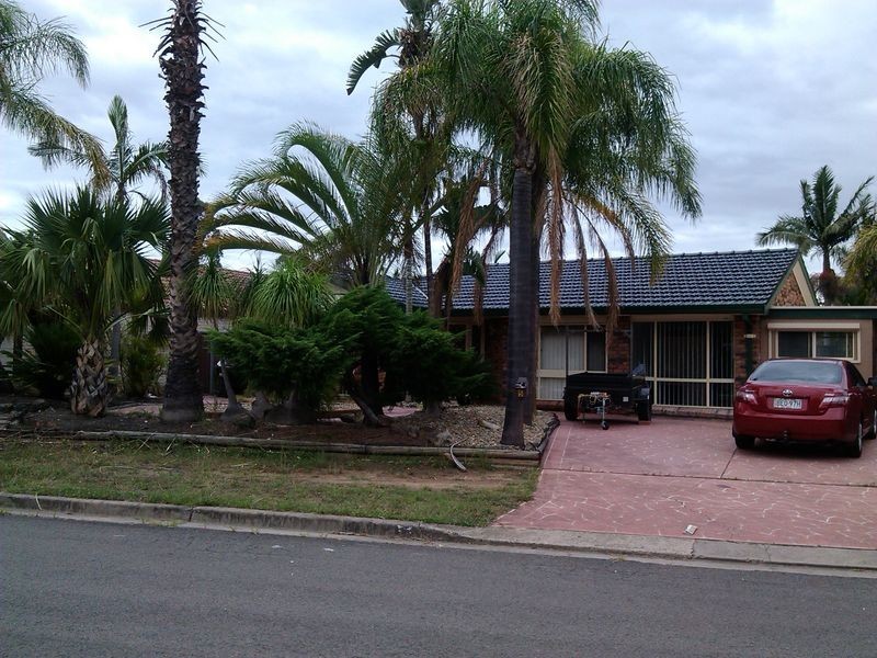 – Daydream Cres, Hinchinbrook NSW 2168