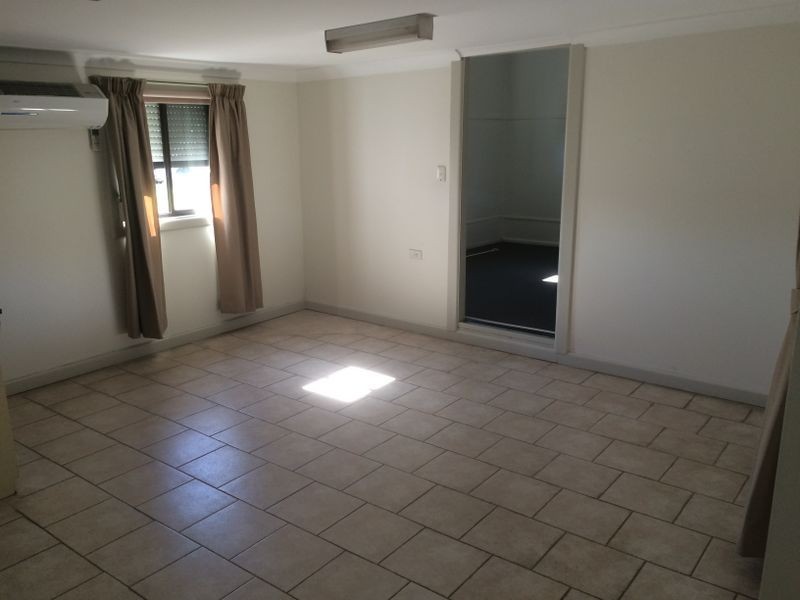 – Forth Ave,, Austral NSW 2179