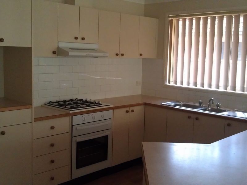 – Barrington Court, Holsworthy NSW 2173