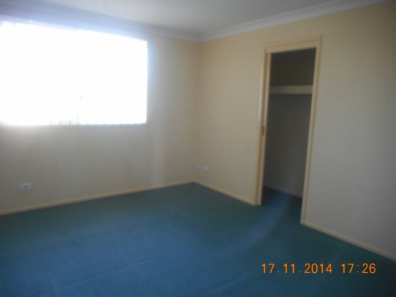 – FULLERTON AVE, St Helens Park NSW 2560