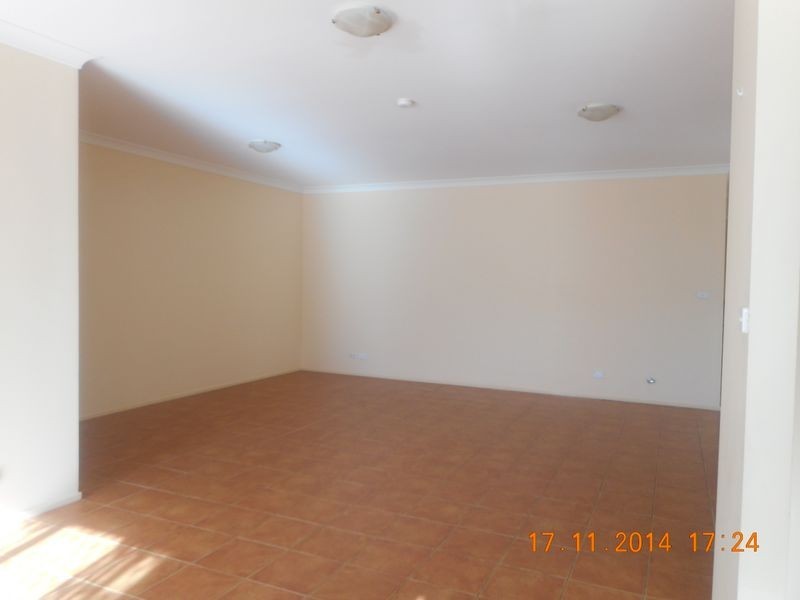 – FULLERTON AVE, St Helens Park NSW 2560