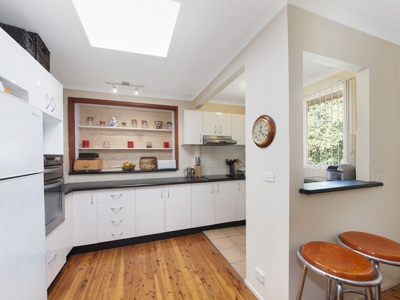 – Aminya Crescent, Bradbury NSW 2560