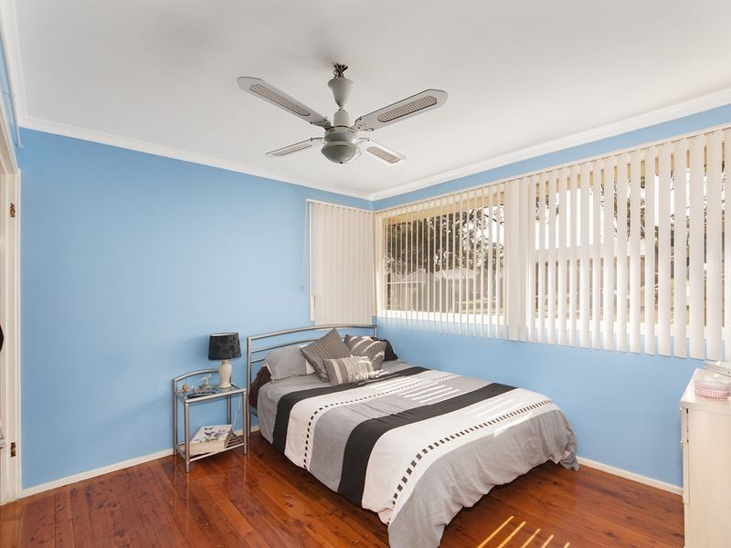 – Aminya Crescent, Bradbury NSW 2560