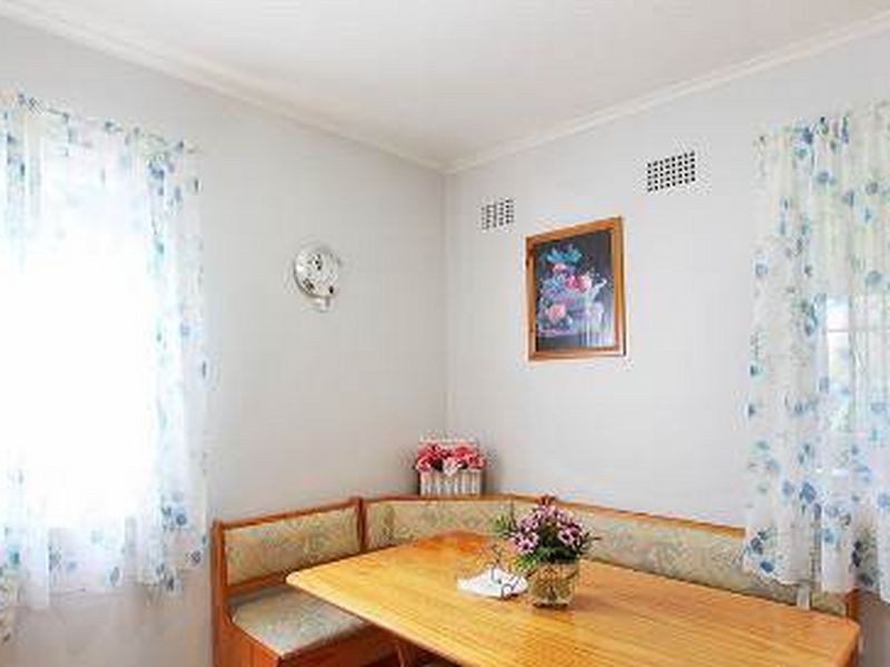 – Homepride Ave, Warwick Farm NSW 2170